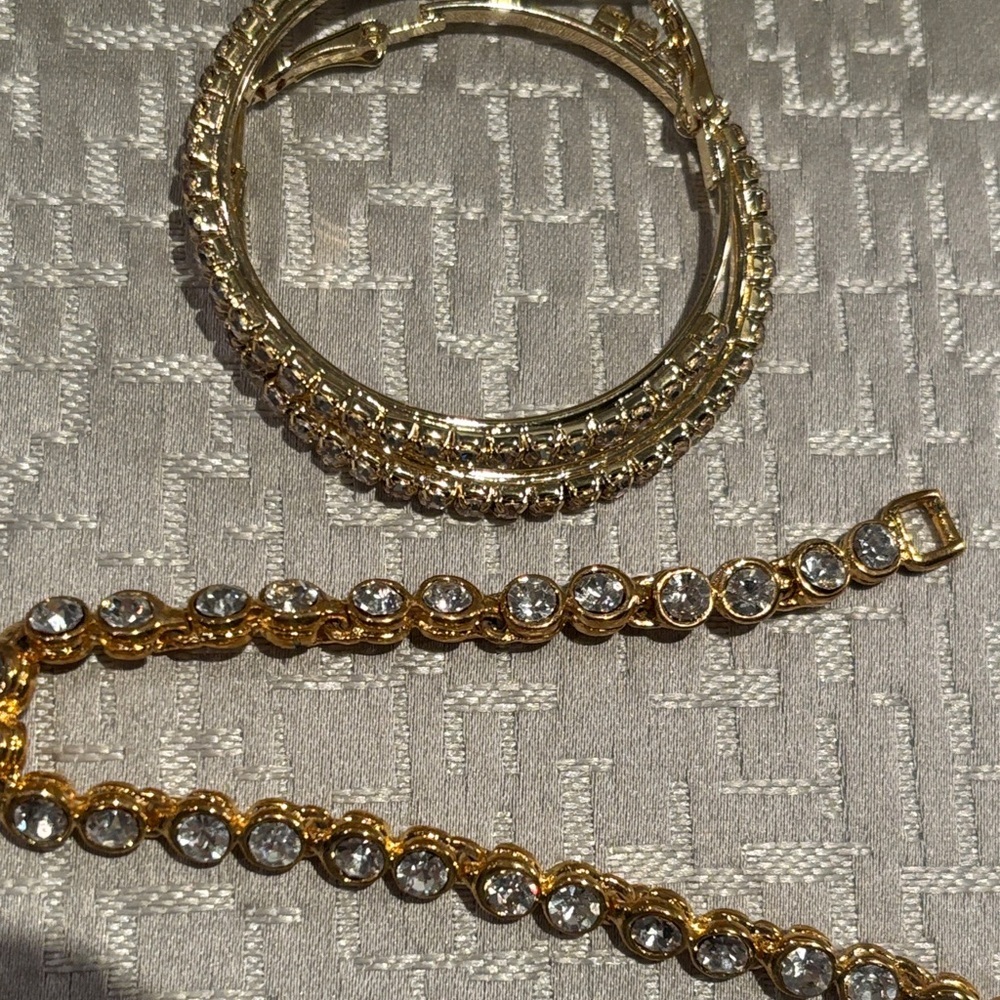 Gold sparkling Crystal Bracelet and Earrings set